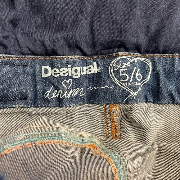 Desigual Girls Overalls Pubill Faded Printed Sequins Size 5-6 - Picture 10 of 12